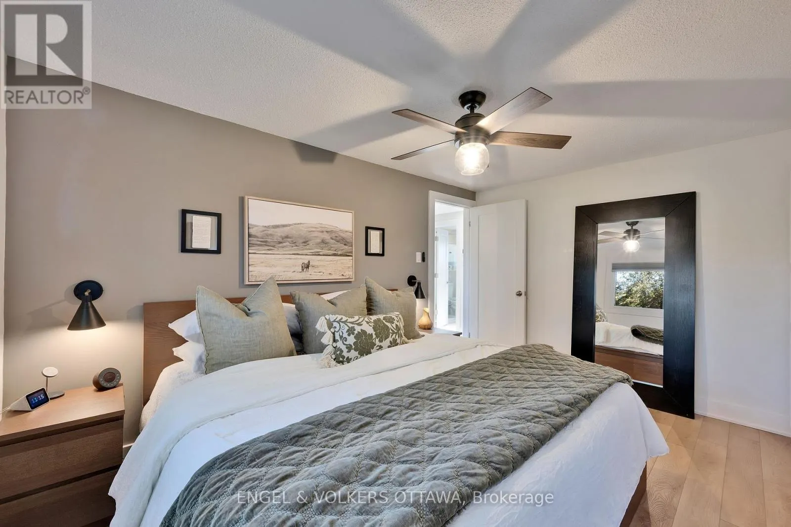 10 TANGLEWOOD DRIVE