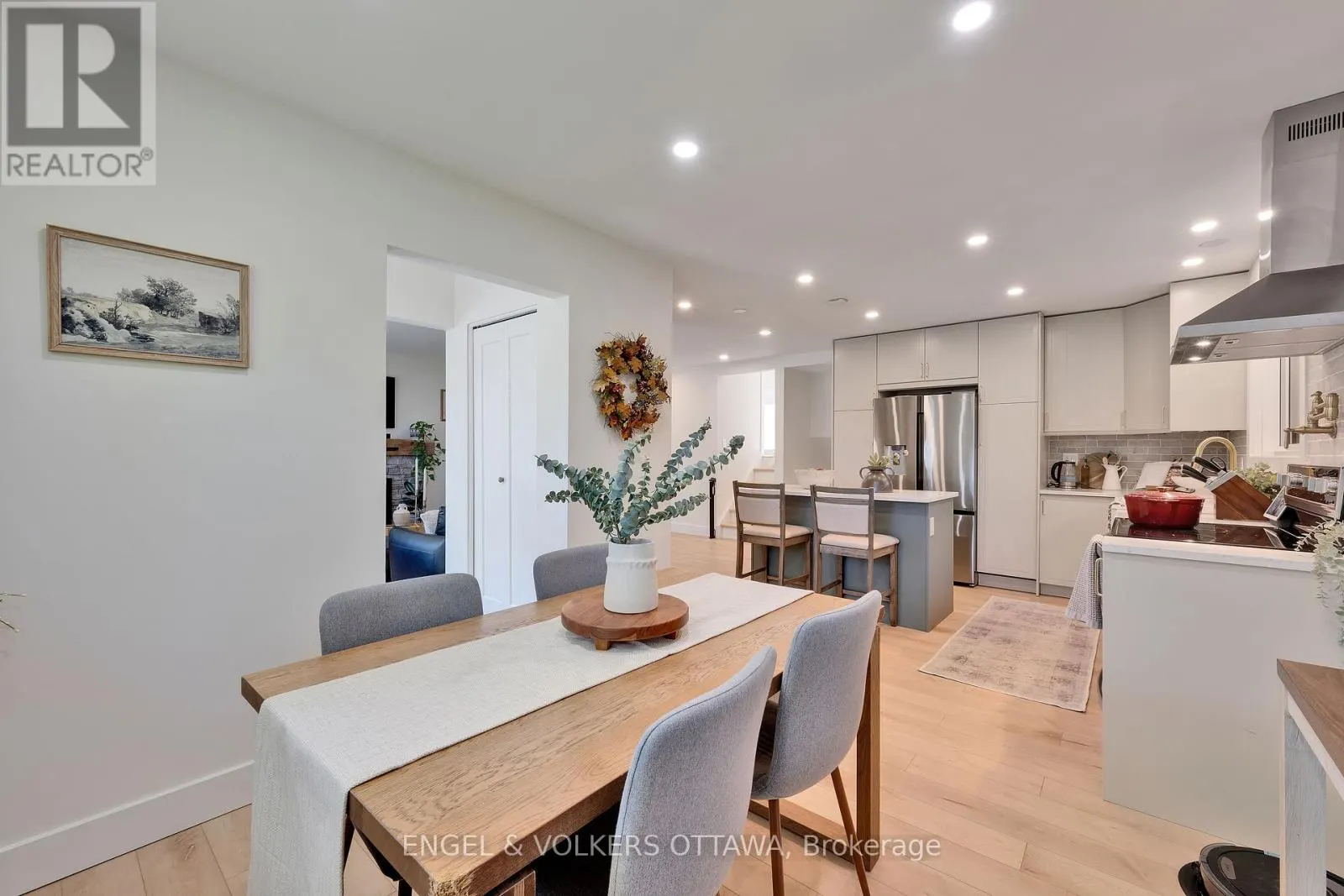 10 TANGLEWOOD DRIVE