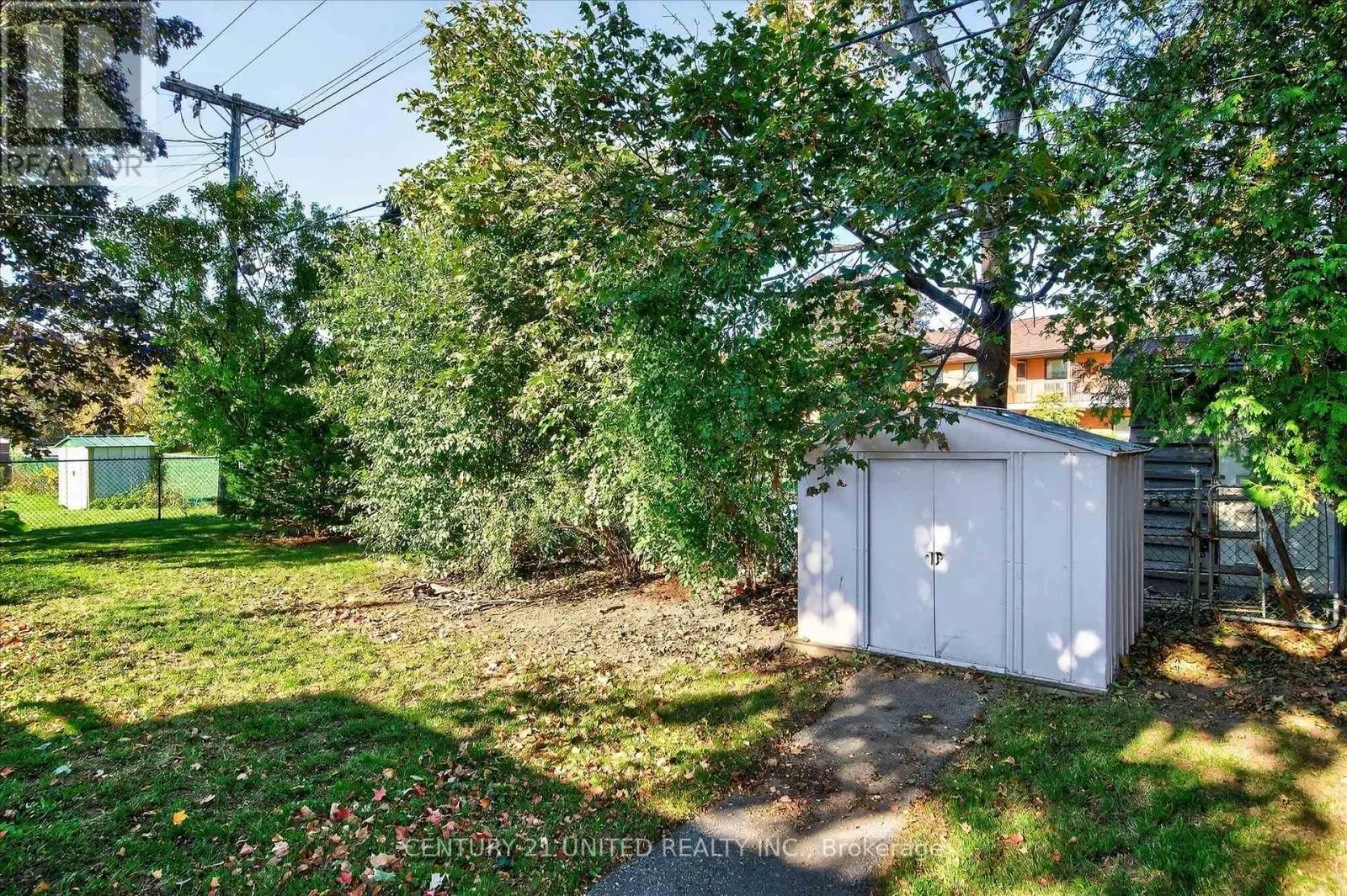 1037 GLEBEMOUNT CRESCENT