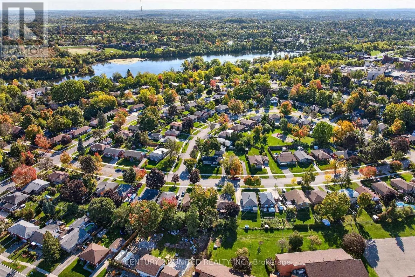 1037 GLEBEMOUNT CRESCENT
