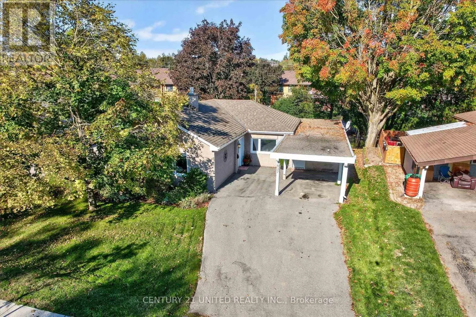 1037 GLEBEMOUNT CRESCENT