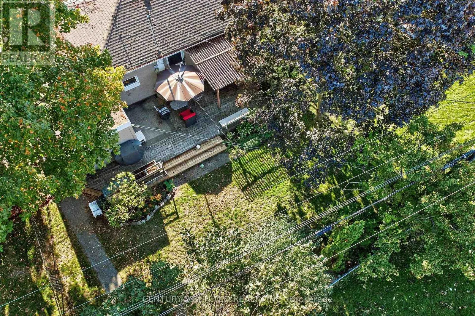 1037 GLEBEMOUNT CRESCENT