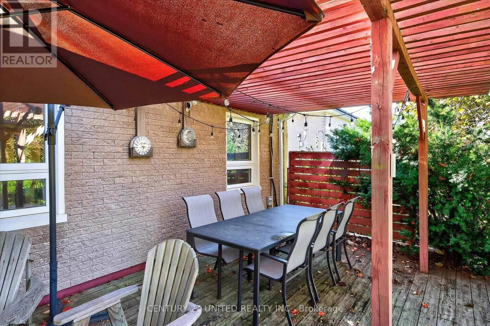 1037 GLEBEMOUNT CRESCENT