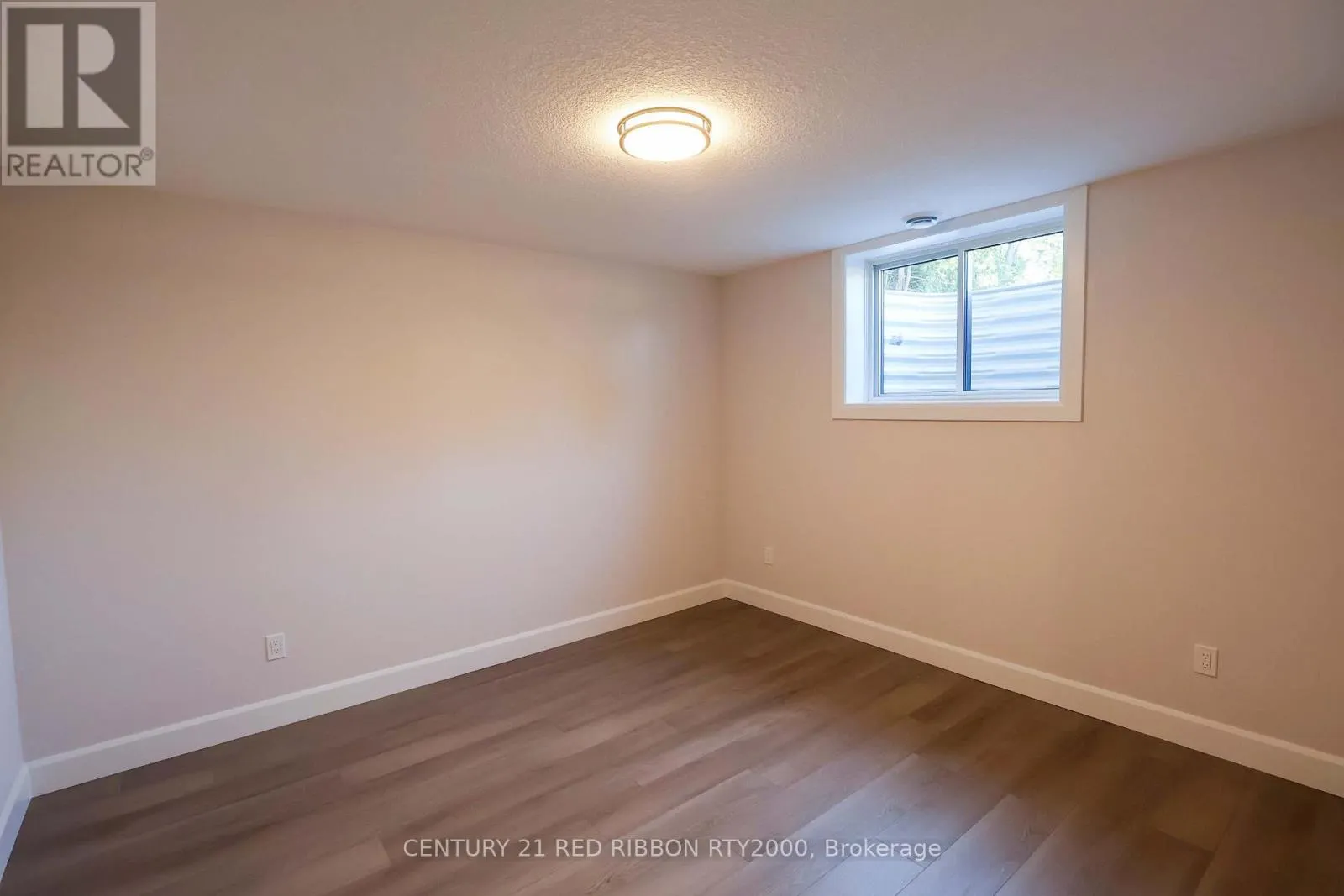 22 - 430 HEAD STREET N, #22