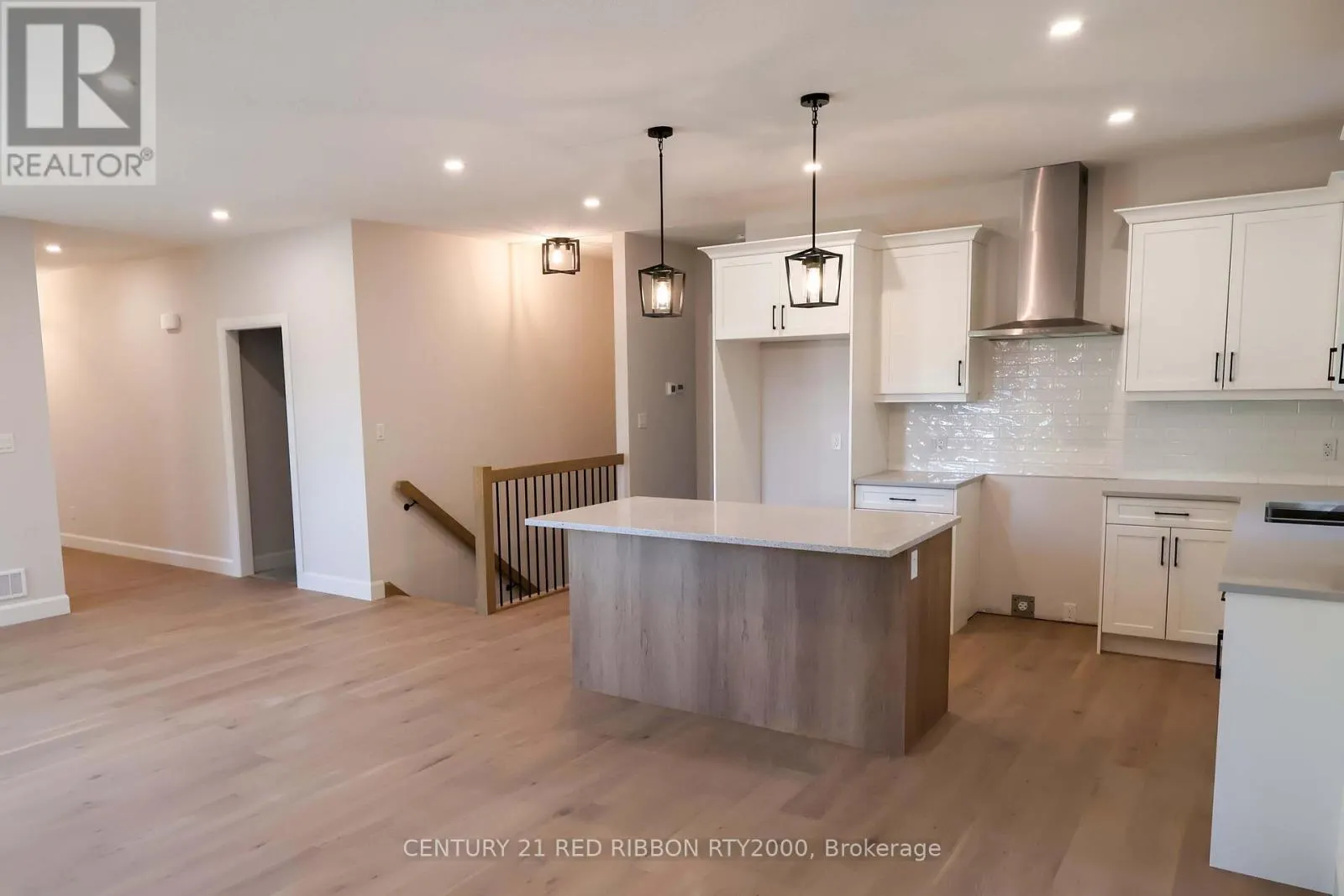22 - 430 HEAD STREET N, #22