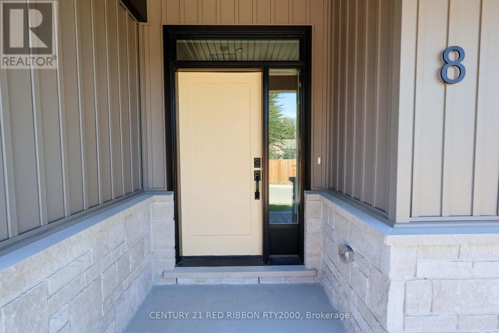 22 - 430 HEAD STREET N, #22