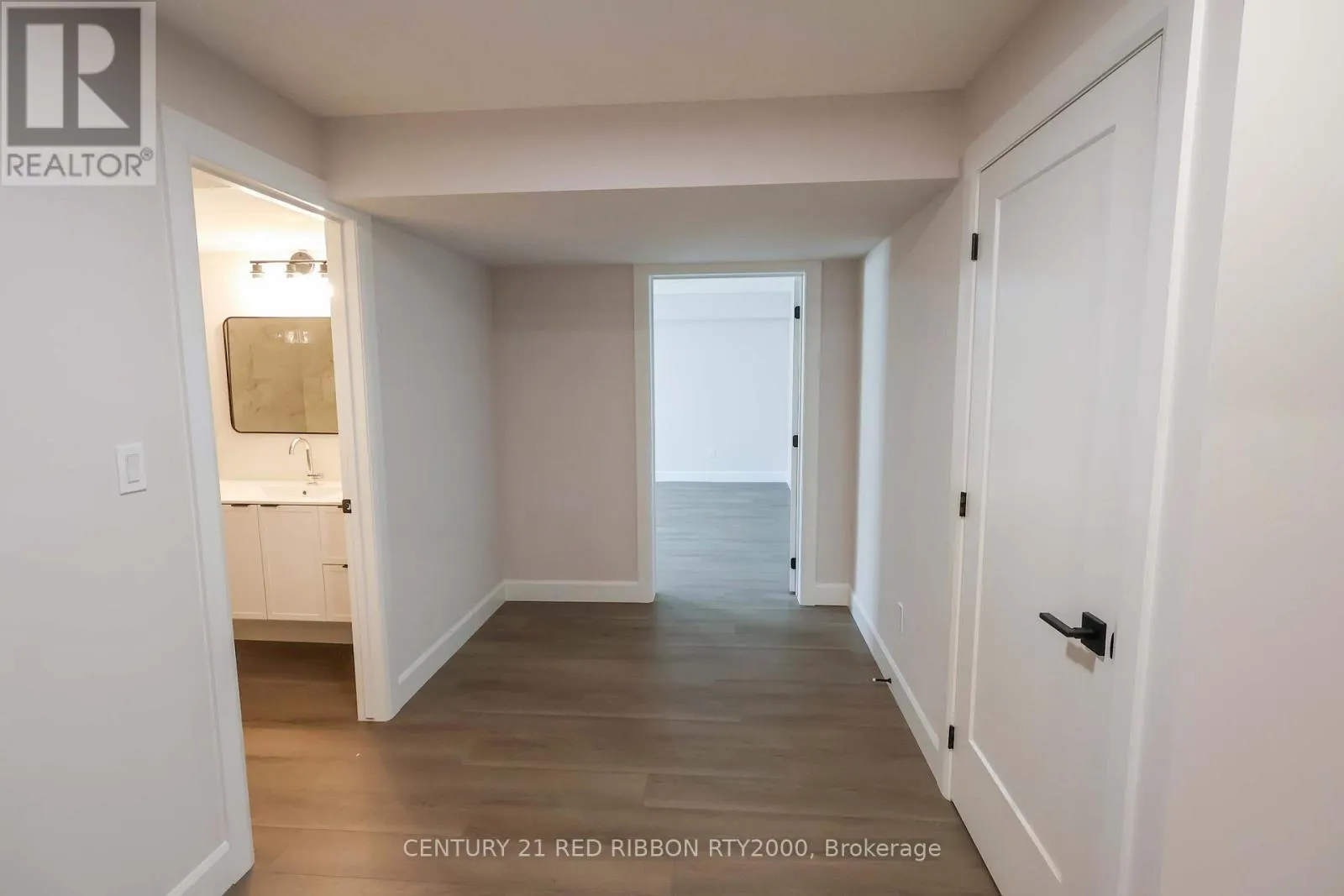 22 - 430 HEAD STREET N, #22