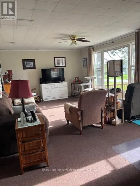10 SUNSET DRIVE