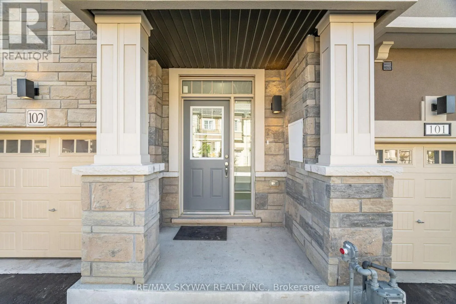102 - 305 GARNER ROAD W