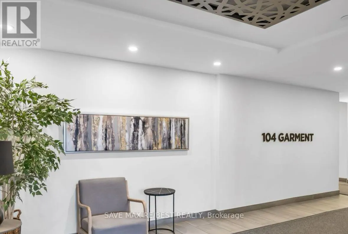 1402 - 104 GARMENT STREET