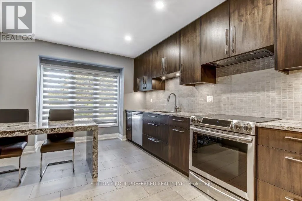 12 - 163 PINE VALLEY DRIVE, #12