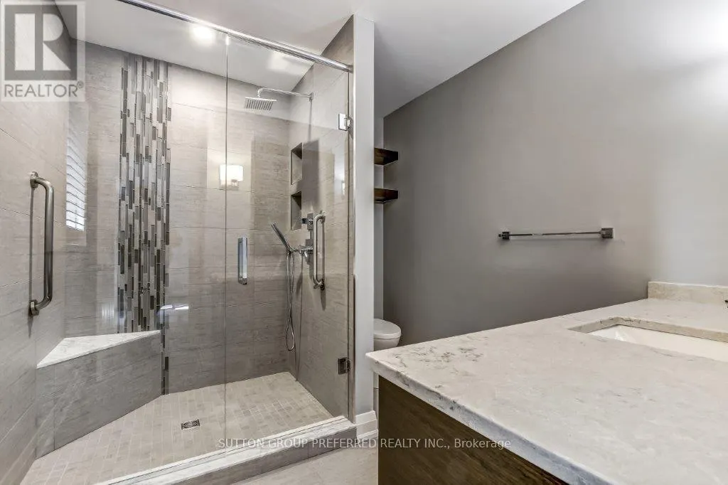 12 - 163 PINE VALLEY DRIVE, #12