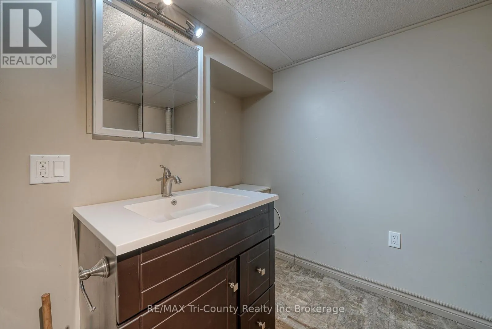 7 - 15 DEVONSHIRE AVENUE, #7