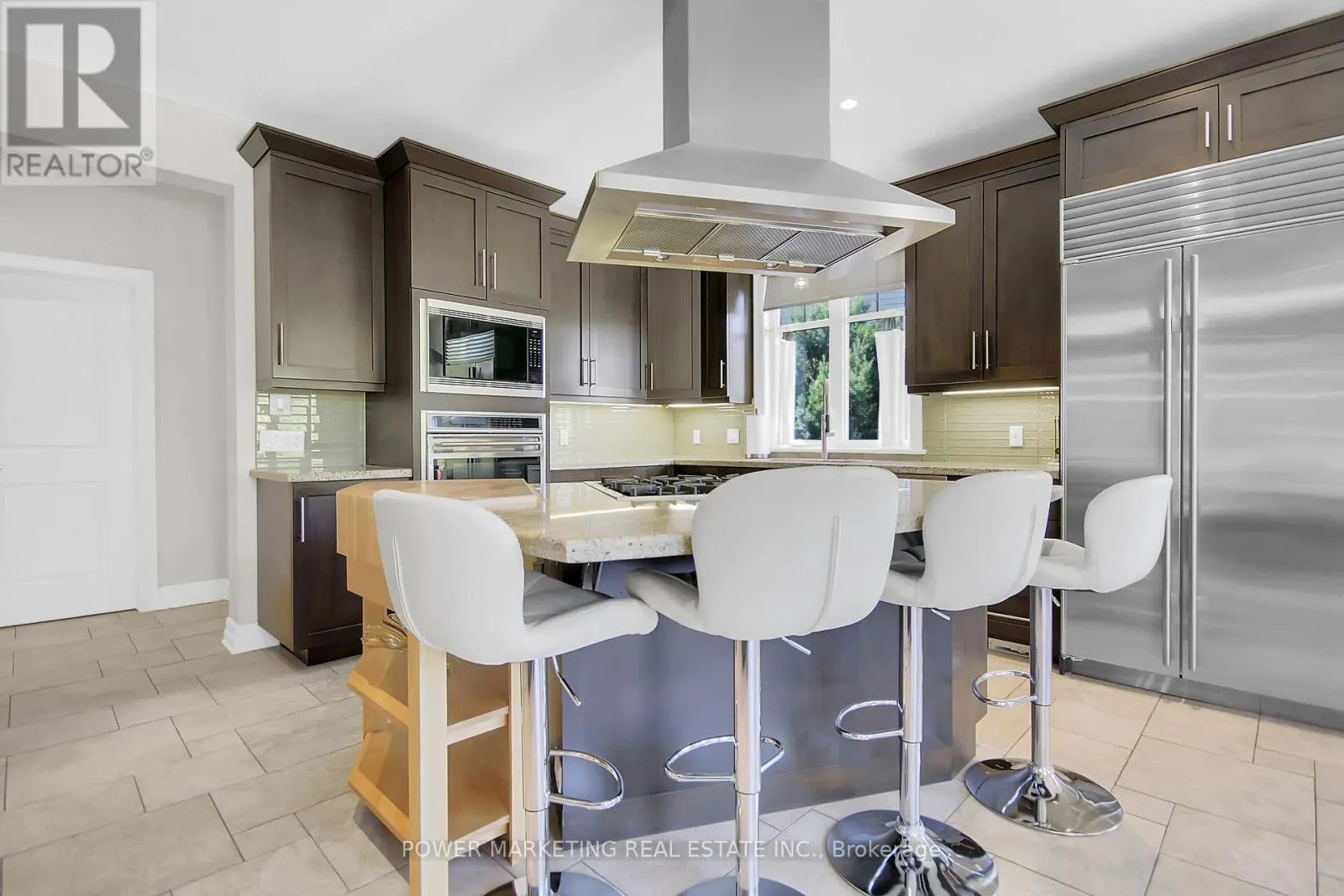 15 MARWOOD COURT