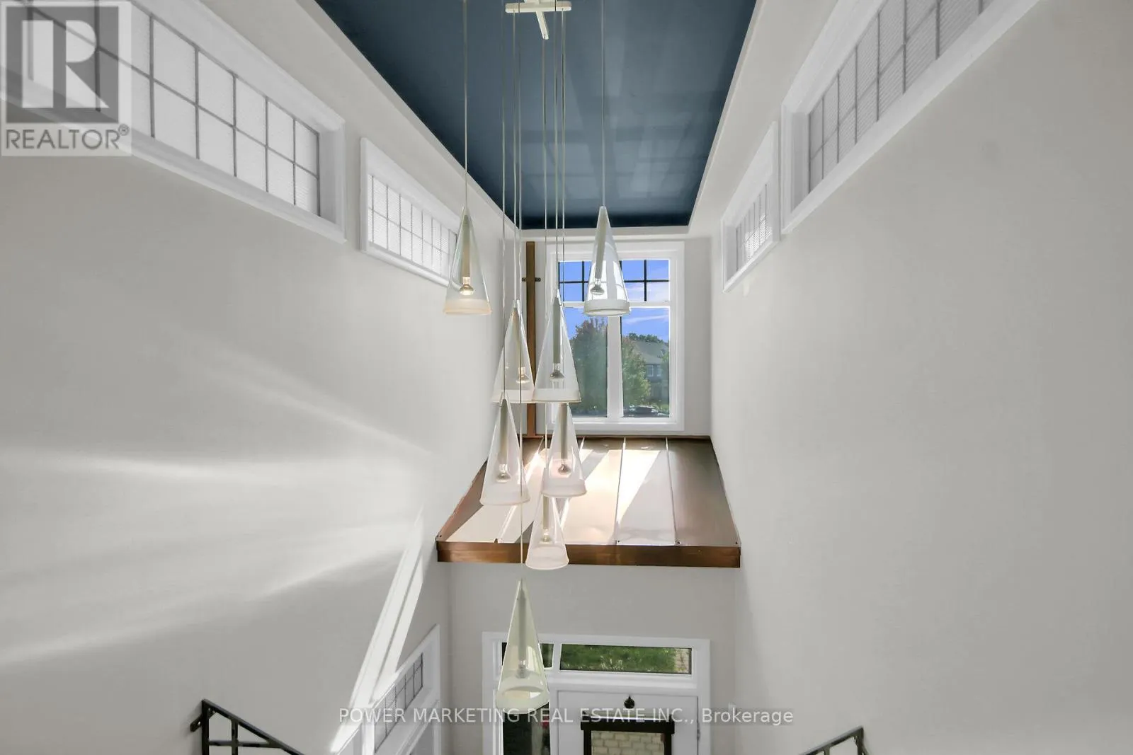 15 MARWOOD COURT