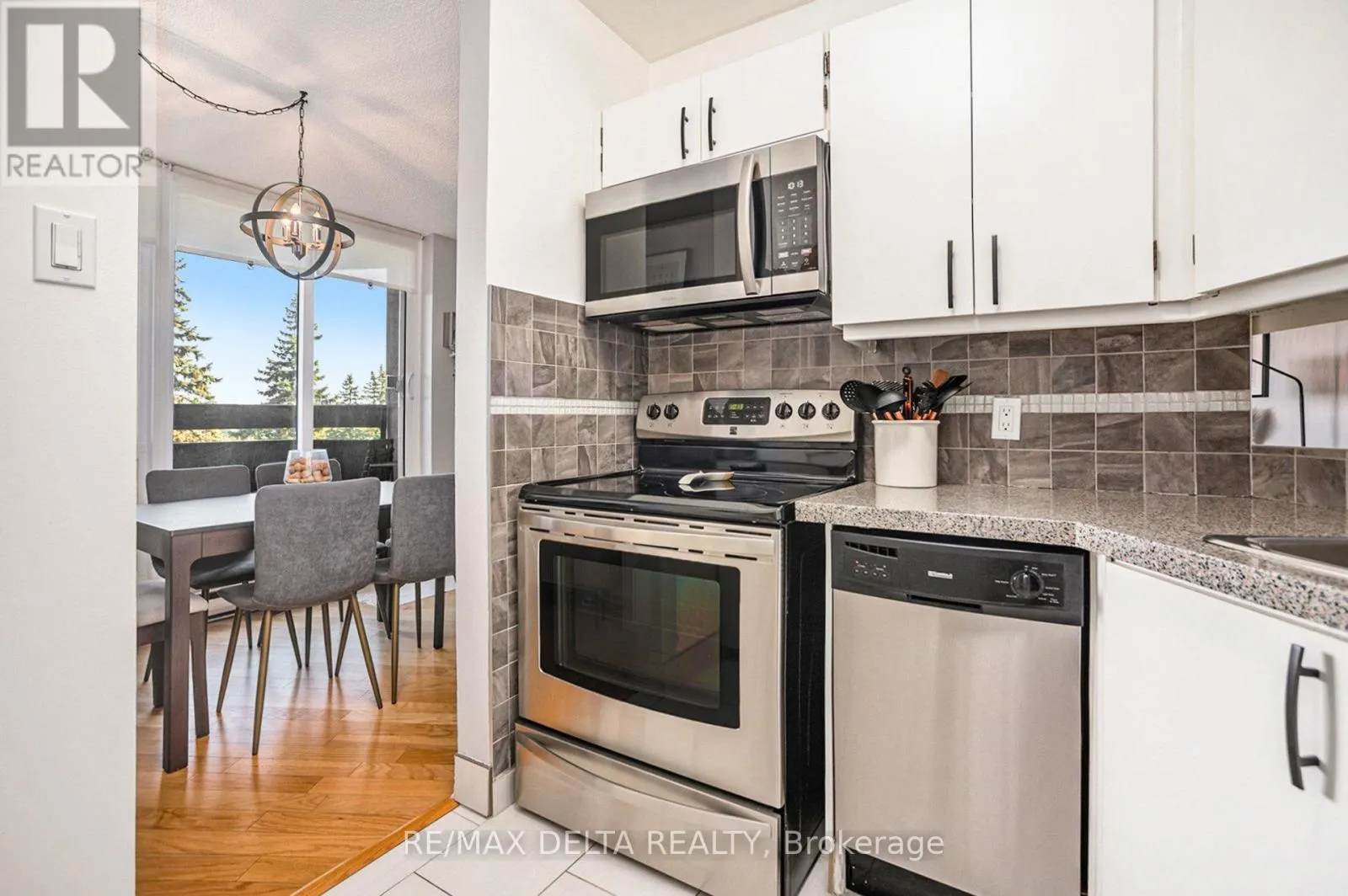 513 - 2020 JASMINE CRESCENT