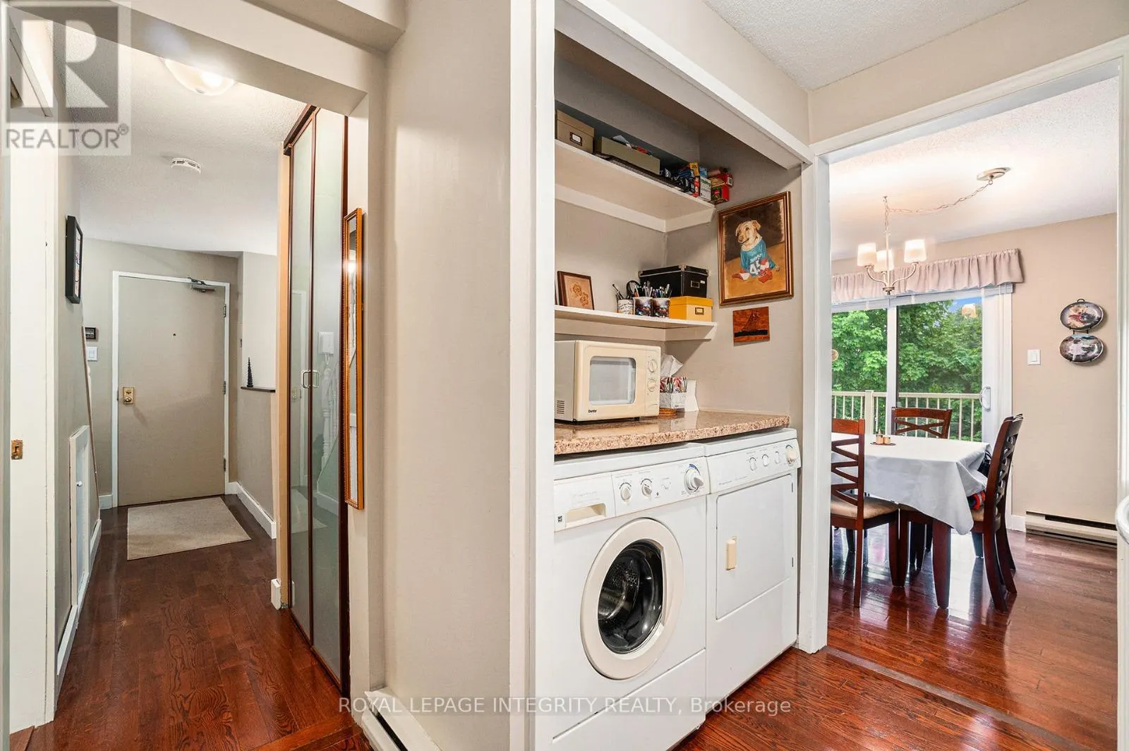 7 - 6 SWEETBRIAR CIRCLE