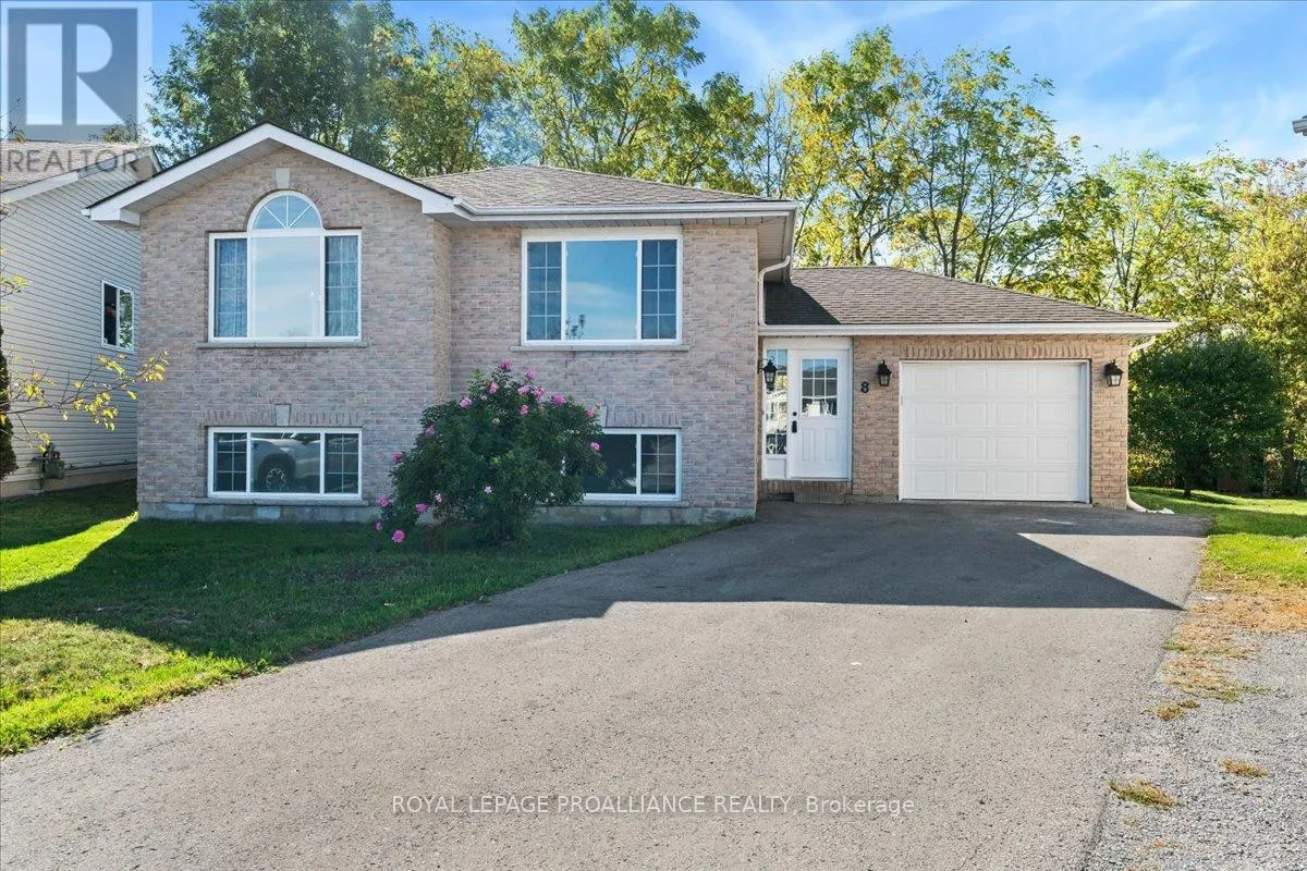8 LAKE COURT