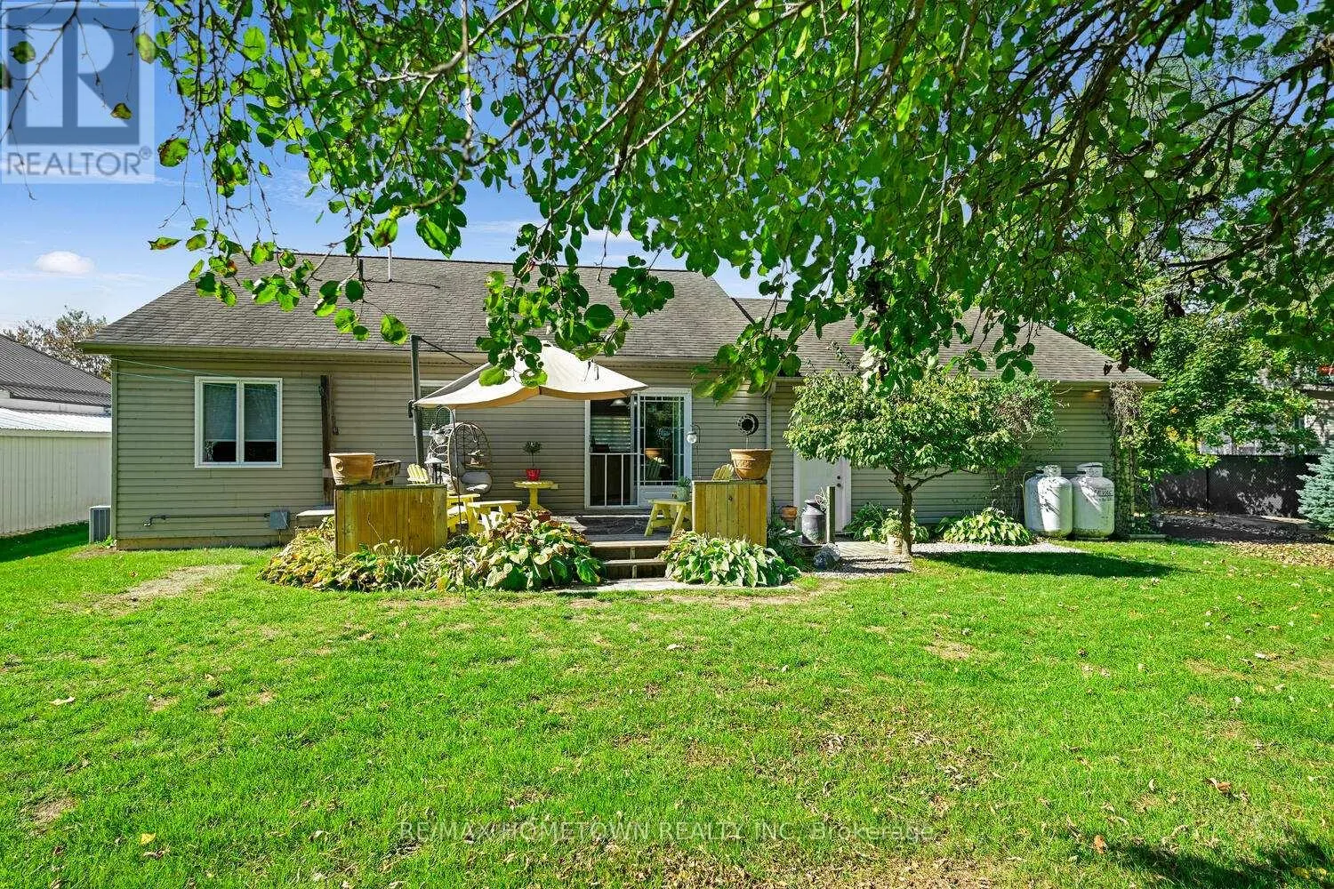 8121 MAIN STREET