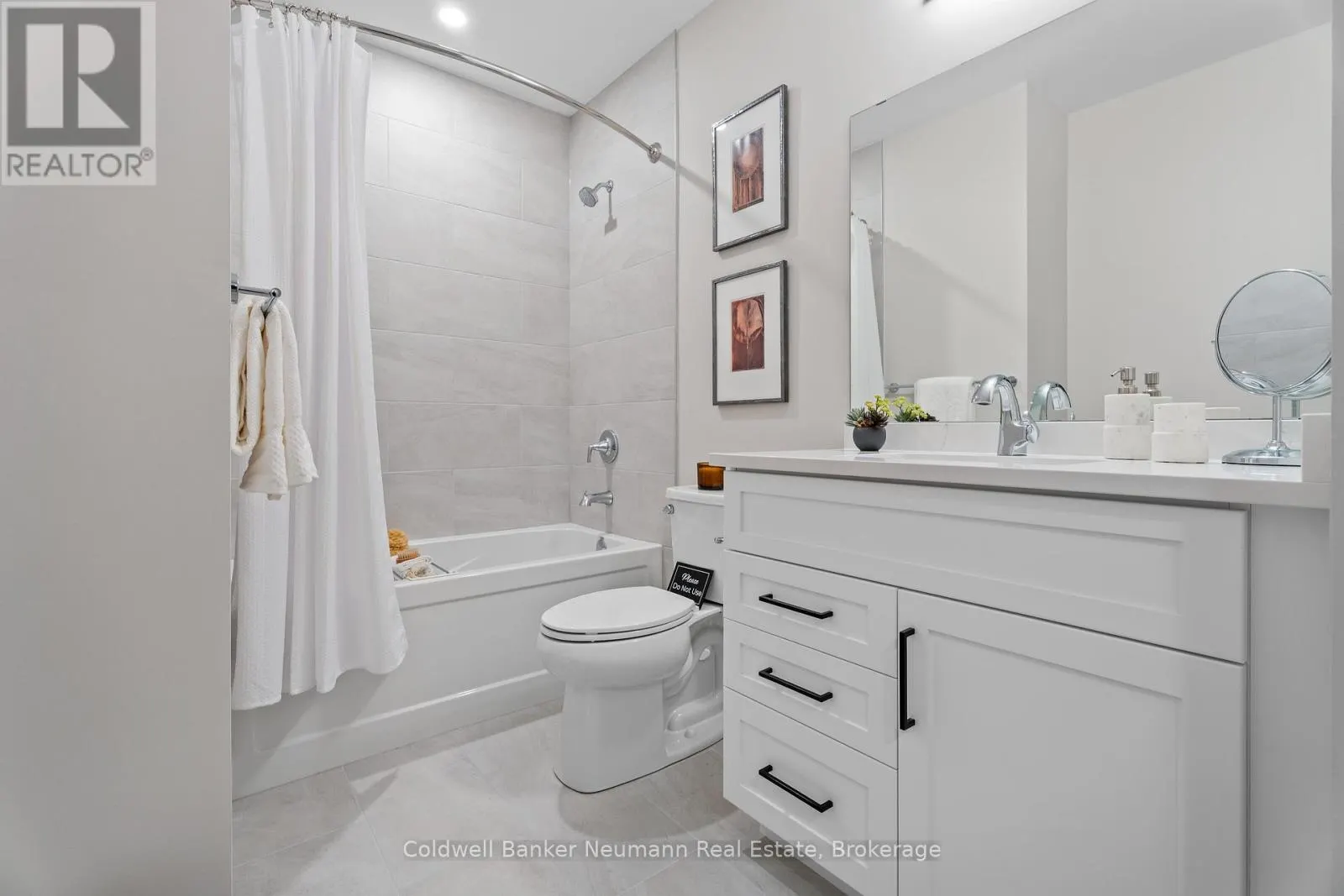 209 - 1882 GORDON STREET, #209