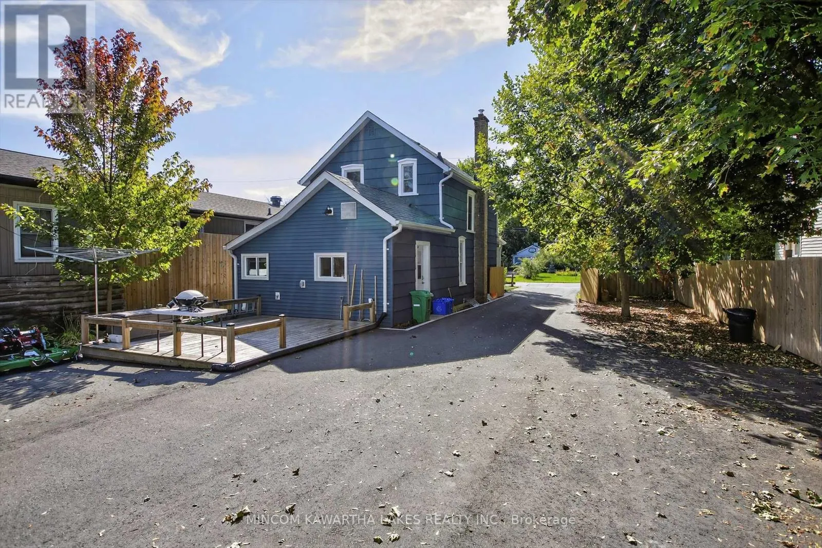 644 LUNDYS LANE