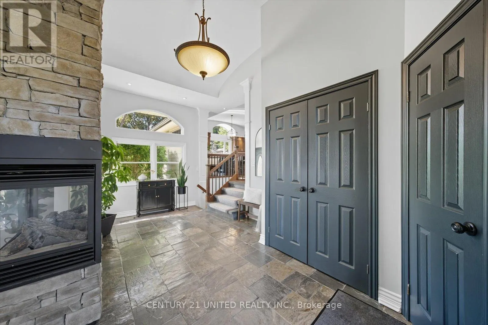 749 SPILLSBURY DRIVE