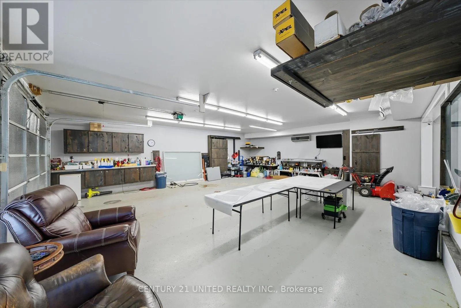 749 SPILLSBURY DRIVE