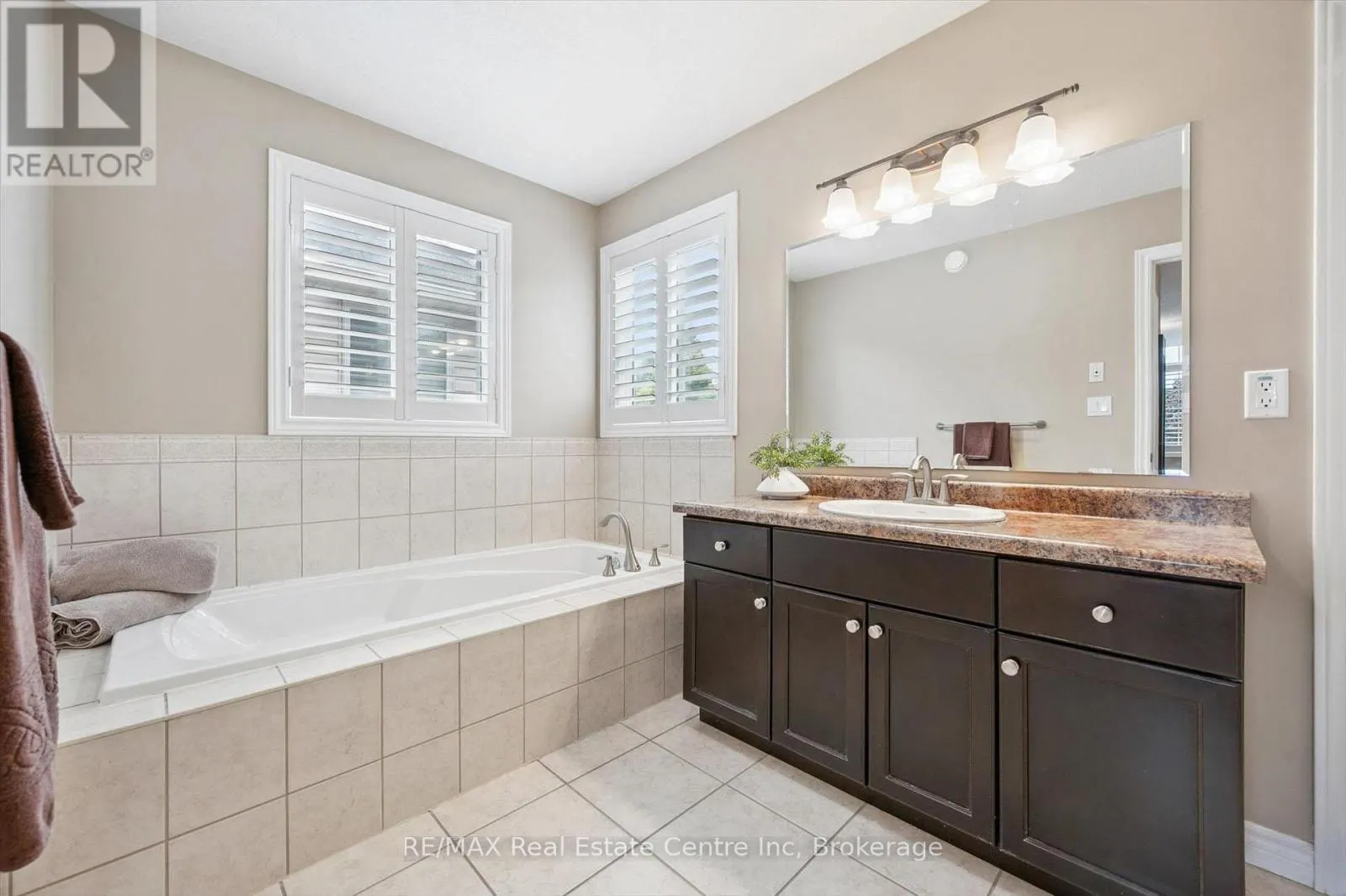 32 FRASSON DRIVE