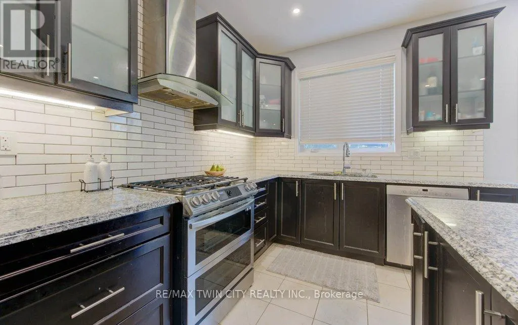 231 GROVEHILL CRESCENT