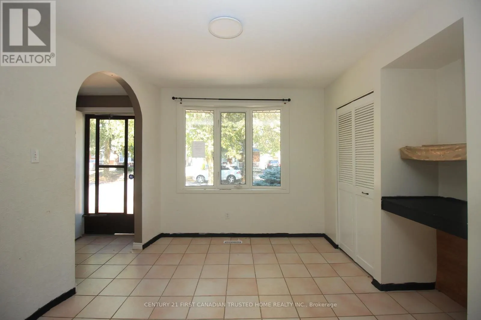 136 LACEY CRESCENT