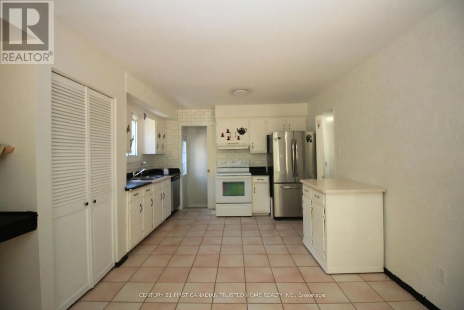 136 LACEY CRESCENT