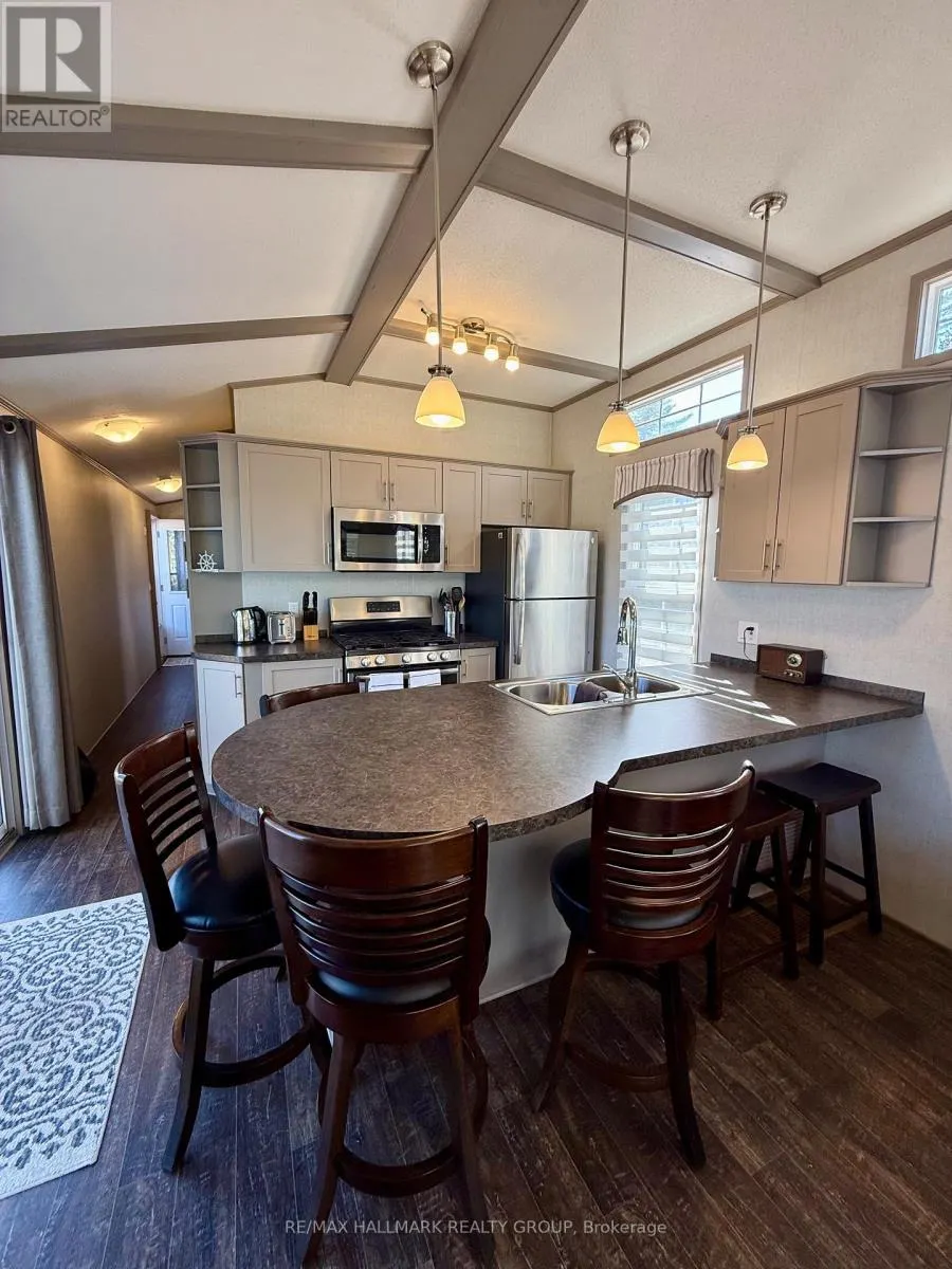 16 - 92 BINGHAM DRIVE