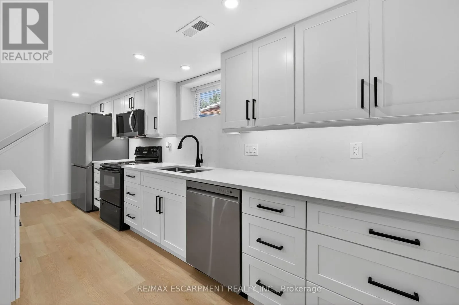 2 - 75 BRITTEN CLOSE
