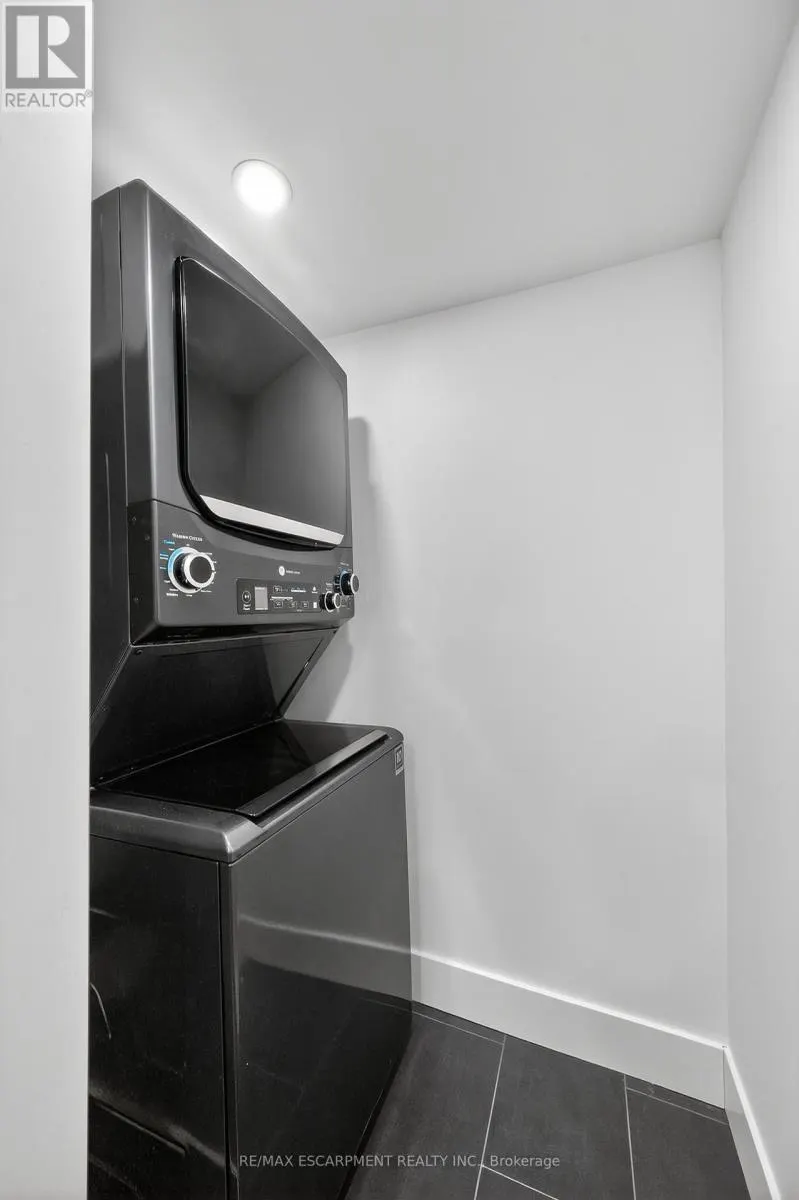 2 - 75 BRITTEN CLOSE