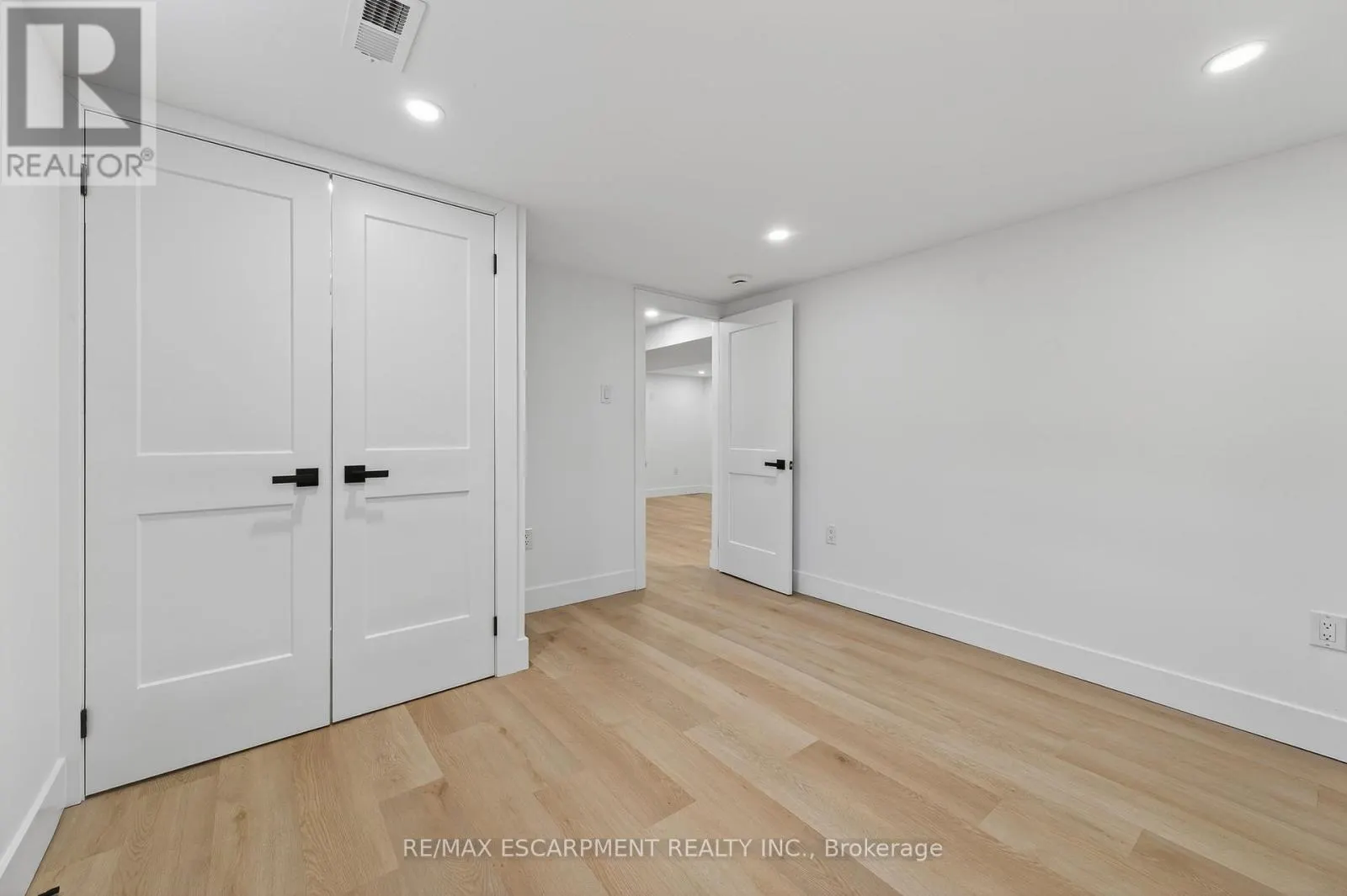 2 - 75 BRITTEN CLOSE
