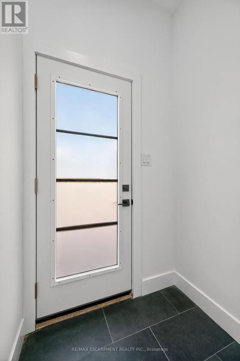 2 - 75 BRITTEN CLOSE