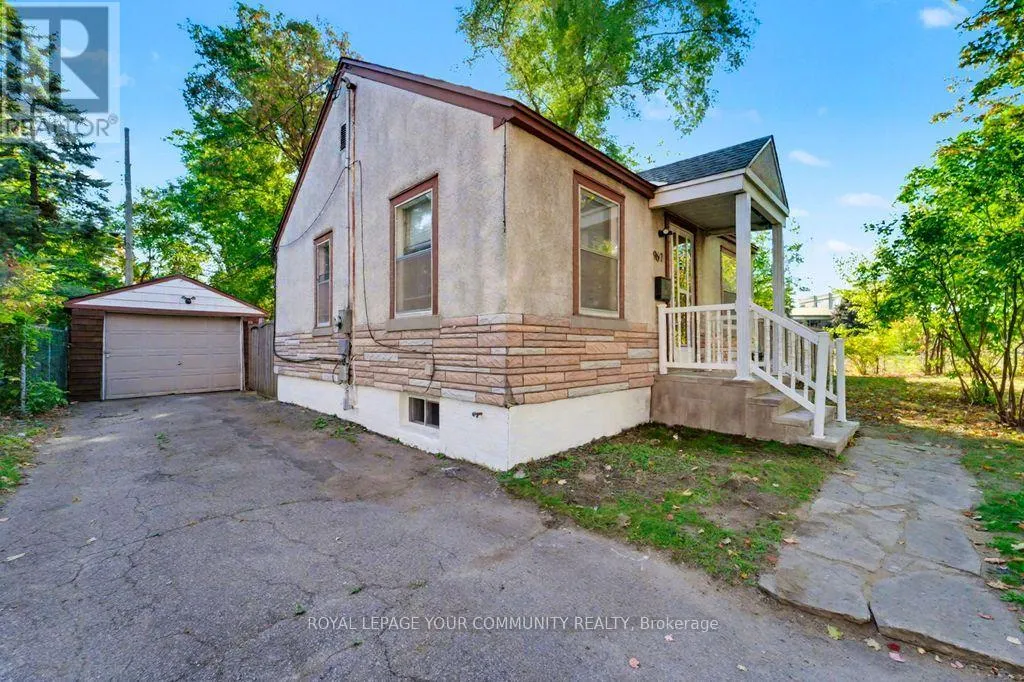 967 MERIVALE ROAD