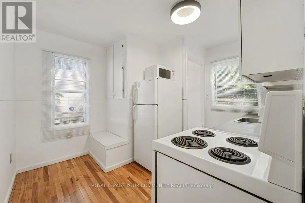 967 MERIVALE ROAD