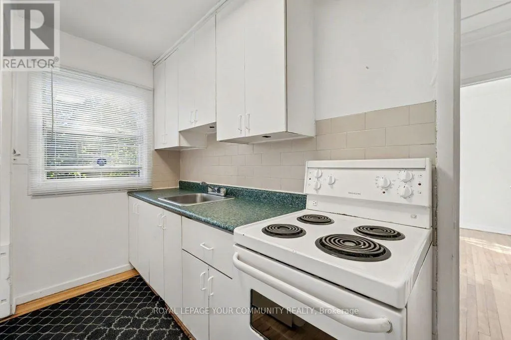 967 MERIVALE ROAD