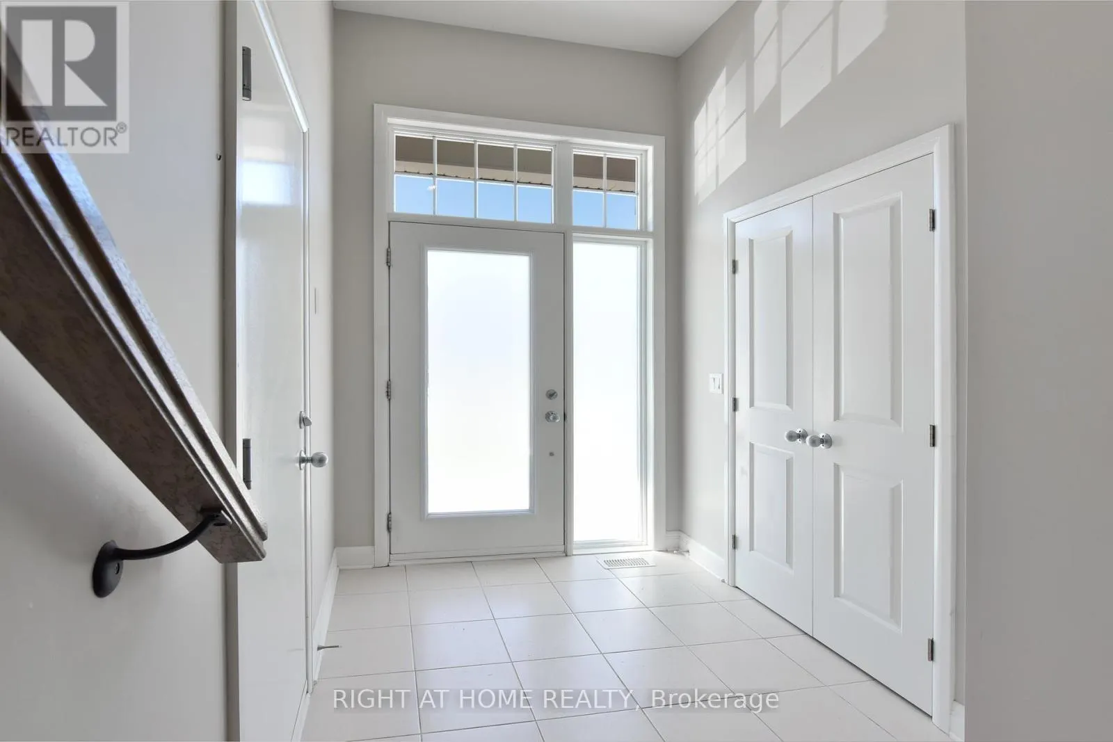 117 ESCARPMENT CRESCENT
