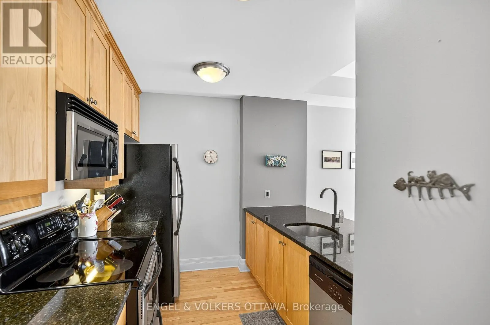404 - 420 BERKLEY AVENUE