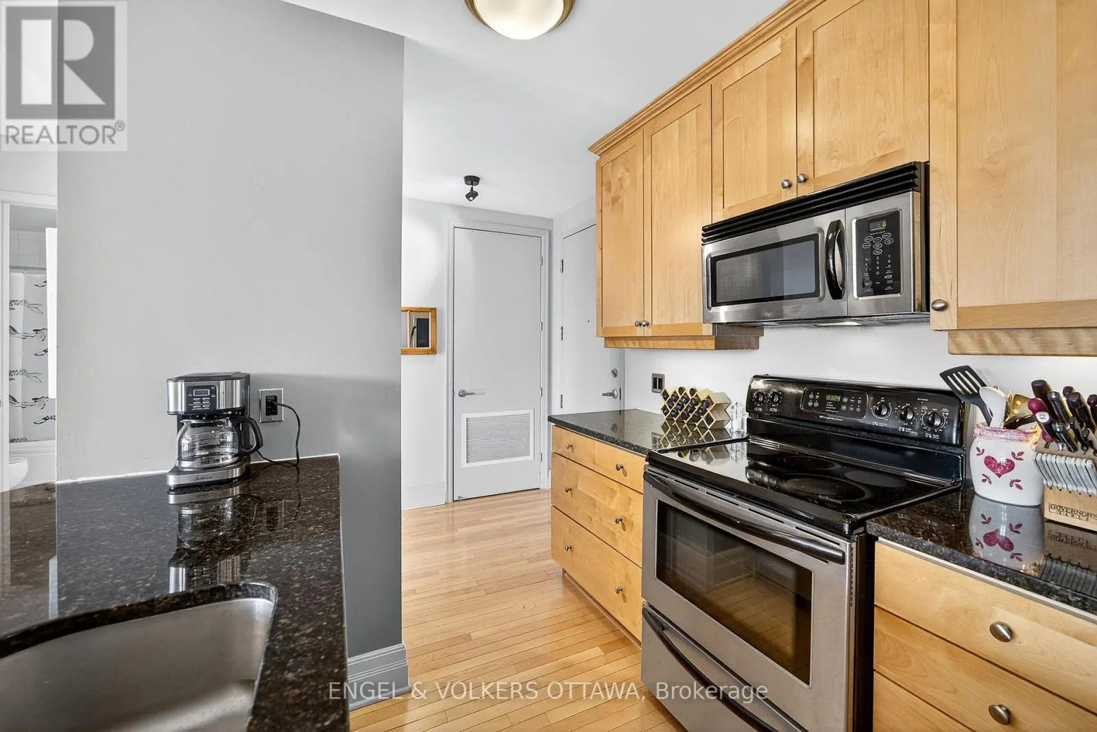 404 - 420 BERKLEY AVENUE