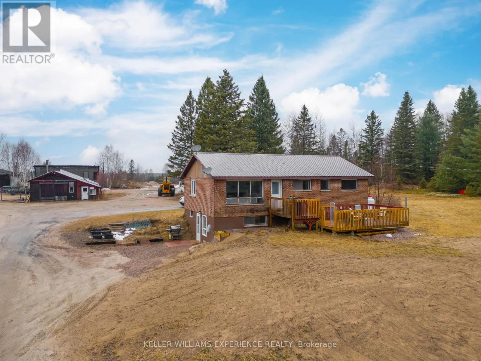 692 FOREST LAKE ROAD