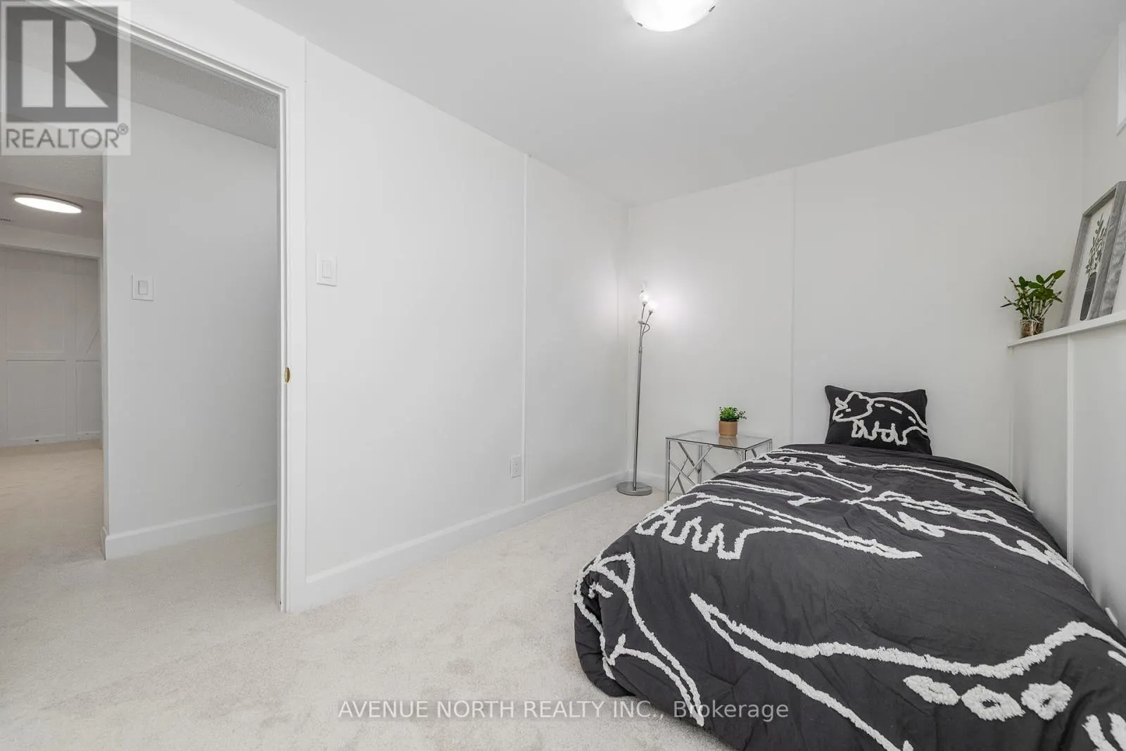 273 COTE-ROYALE CRESCENT