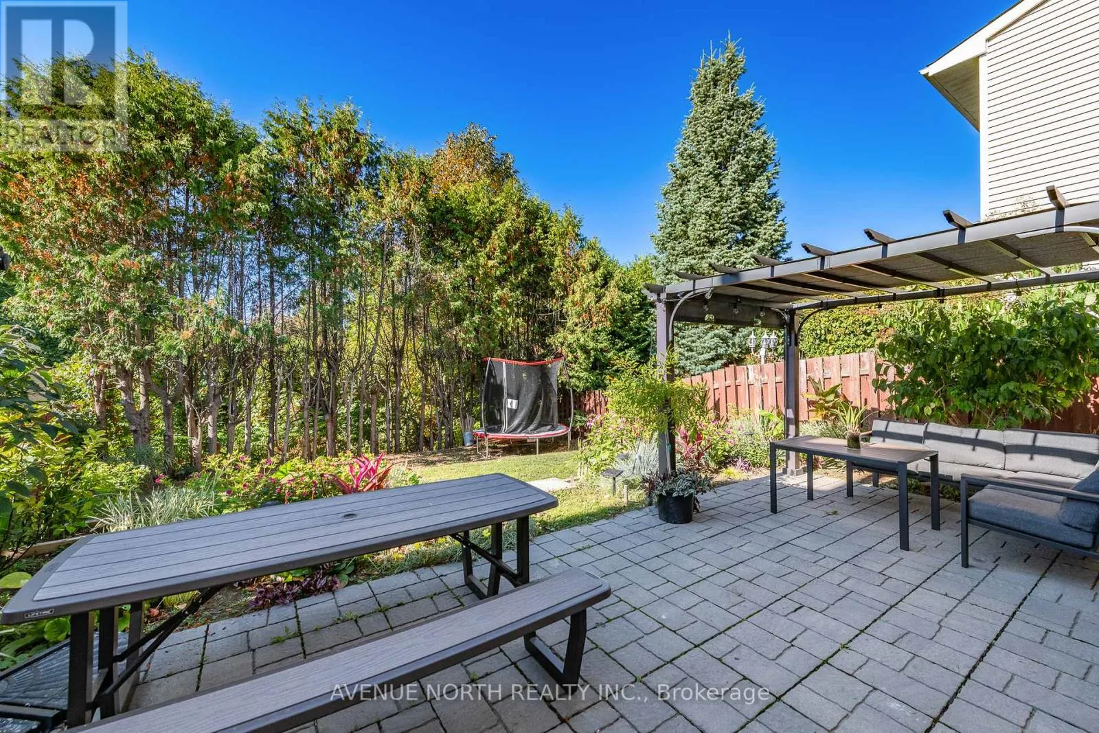 273 COTE-ROYALE CRESCENT