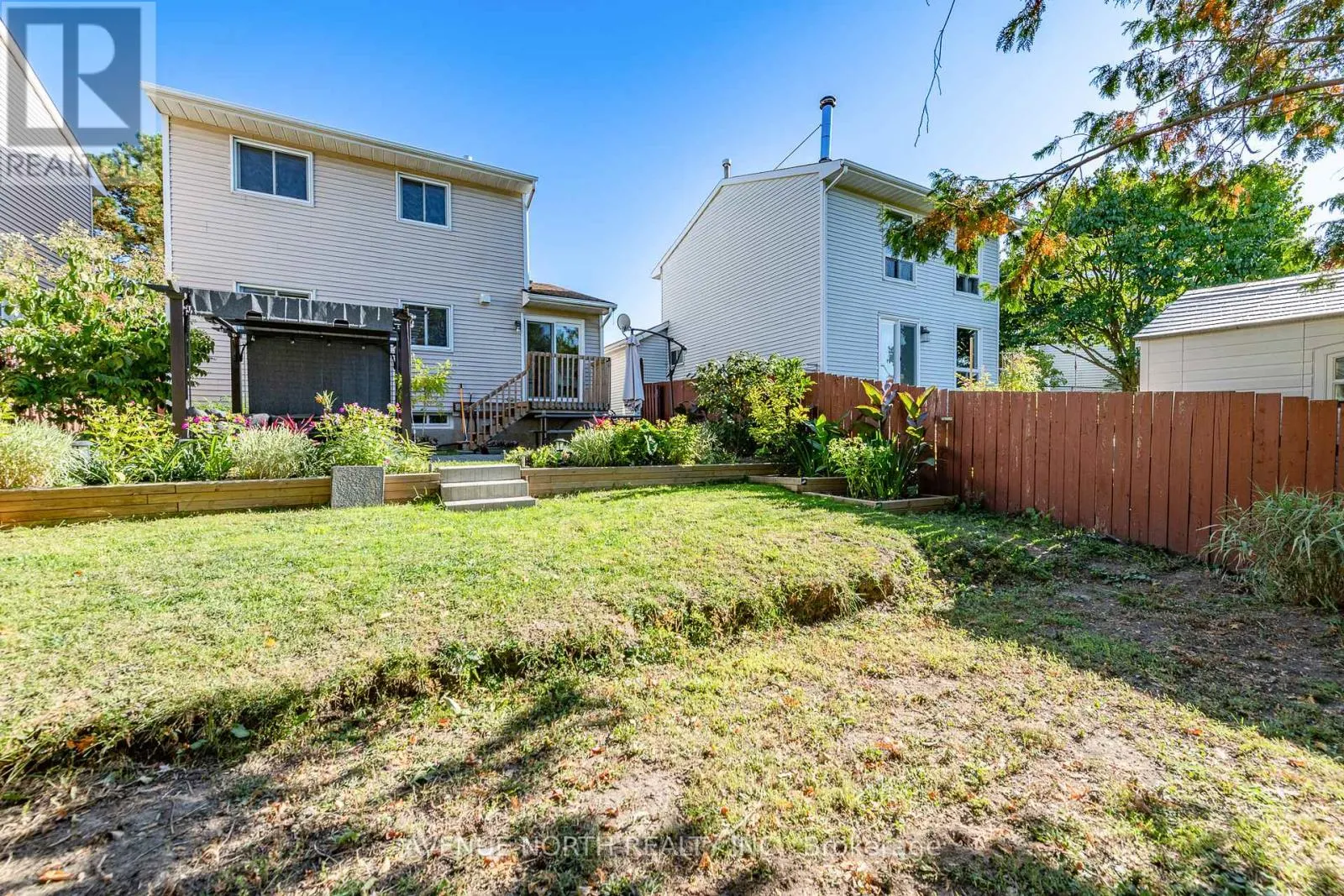 273 COTE-ROYALE CRESCENT