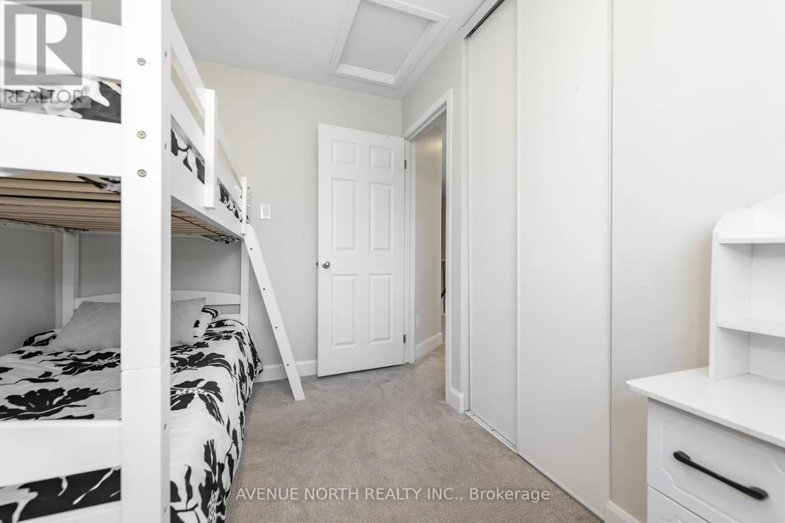 273 COTE-ROYALE CRESCENT