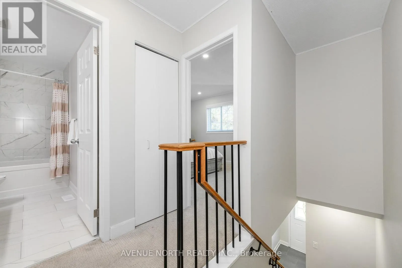 273 COTE-ROYALE CRESCENT