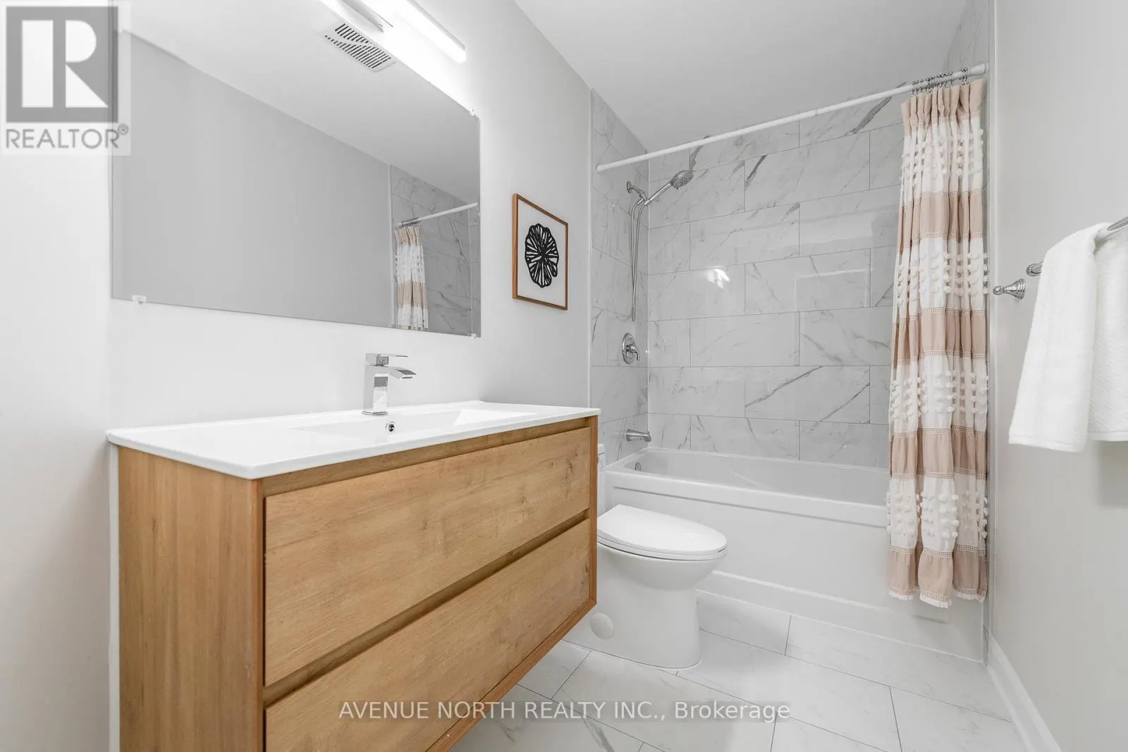 273 COTE-ROYALE CRESCENT