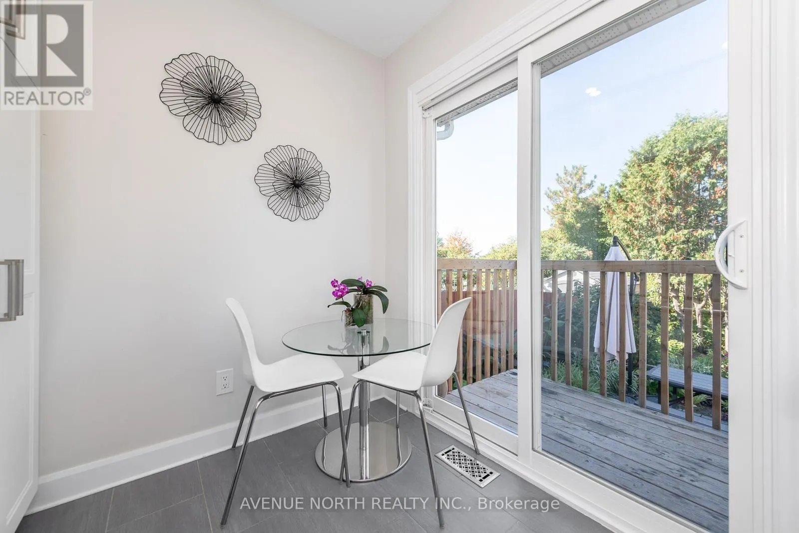 273 COTE-ROYALE CRESCENT